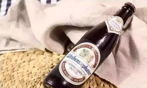 啤酒灌裝機(jī)廠家論啤酒包裝的重要性